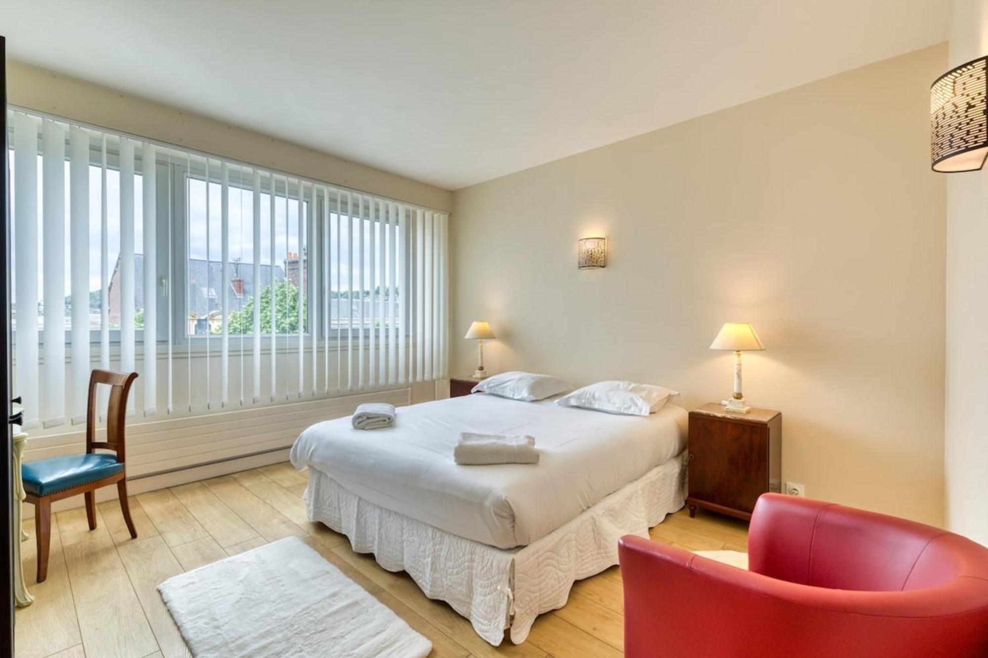 Francoise F5 Avec Parking Apartment Rouen Exterior foto
